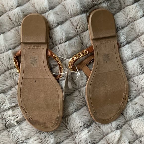 Old Navy Nude Faux-Leather T-Strap Chain Sandals Size 7 New With Tags - Picture 4 of 4
